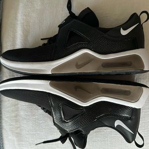 Nike Air size 8.5 black worn once mint condition with bottom of shoe light dirt